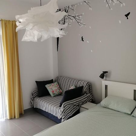 Elef Apartment Paralia Dionysiou Exteriér fotografie